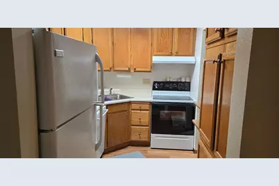 250 Freemont Avenue SE #116, Hutchinson, MN 55350 - Photo 6