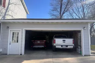 327 Swift Ave N, Litchfield, MN 55355 - Photo 4