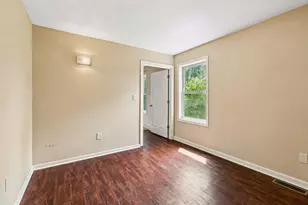9934 Maple Ave, Bloomington, MN 55431 - Photo 16