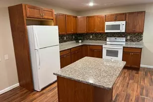 9934 Maple Ave, Bloomington, MN 55431 - Photo 10