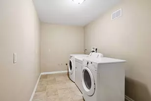 9934 Maple Ave, Bloomington, MN 55431 - Photo 24