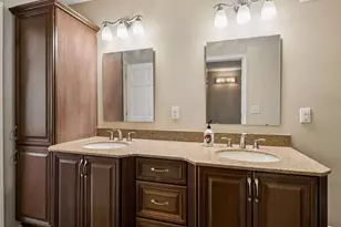 9934 Maple Ave, Bloomington, MN 55431 - Photo 20