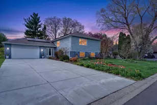 798 Sunset Dr, Eagan, MN 55123 - Photo 84