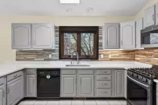 798 Sunset Dr, Eagan, MN 55123 - Photo 22