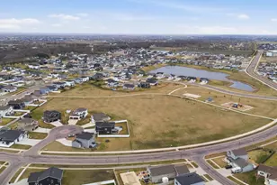 6361 Deer Creek Pkwy, Fargo, ND 58104 - Photo 48