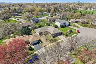 8912 Vincent Pl, Bloomington, MN 55431 - Photo 38