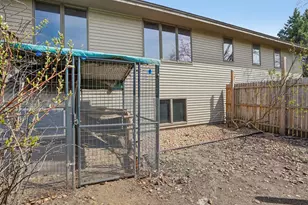 8912 Vincent Pl, Bloomington, MN 55431 - Photo 28