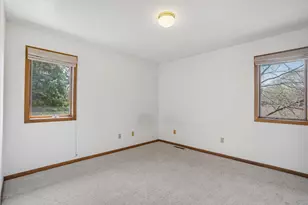 8912 Vincent Pl, Bloomington, MN 55431 - Photo 22