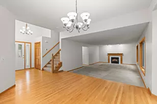 1132 Falls Cir, Chaska, MN 55318 - Photo 4
