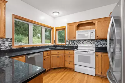 1132 Falls Circle, Chaska, MN 55318 - Photo 10