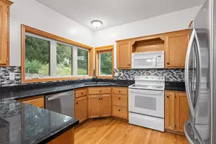 1132 Falls Cir, Chaska, MN 55318 - Photo 10