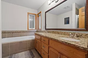 1132 Falls Cir, Chaska, MN 55318 - Photo 18