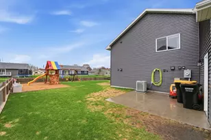 201 10th St SE, Freeport, MN 56331 - Photo 28