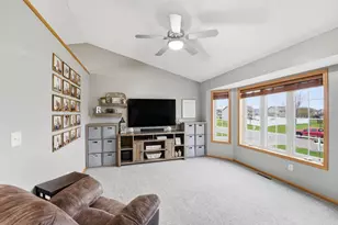 201 10th St SE, Freeport, MN 56331 - Photo 10