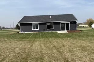 994 City Heights Dr, Willmar, MN 56201 - Photo 22