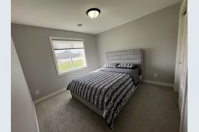 994 City Heights Dr, Willmar, MN 56201 - Photo 10