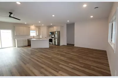 1005 8th Avenue NE, Perham, MN 56573 - Photo 2