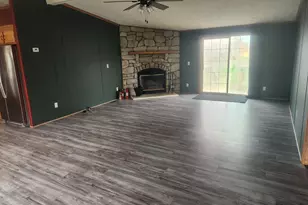 288 W 18th St, Cochrane, WI 54622 - Photo 6
