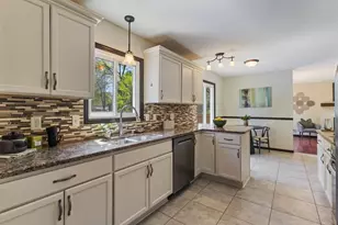 221 Burncrest Ct, Burnsville, MN 55337 - Photo 8