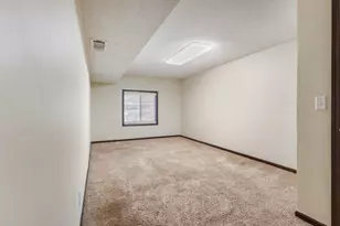 221 Burncrest Ct, Burnsville, MN 55337 - Photo 24
