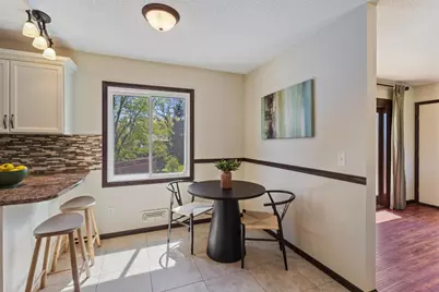 221 Burncrest Court, Burnsville, MN 55337 - Photo 10
