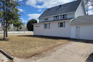 933 Labree Ave N, Thief River Falls, MN 56701 - Photo 20