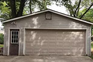 528 11th St, Windom, MN 56101 - Photo 2