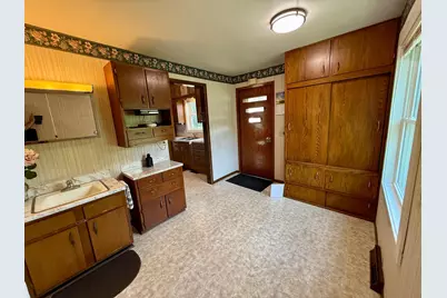 407 E Fairview Avenue, Olivia, MN 56277 - Photo 10