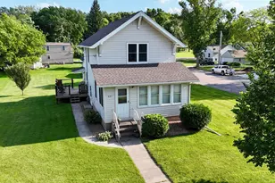 407 E Fairview Ave, Olivia, MN 56277 - Photo 4