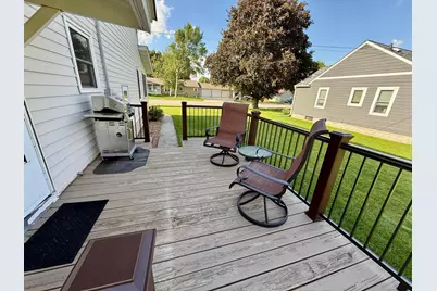 407 E Fairview Avenue, Olivia, MN 56277 - Photo 6