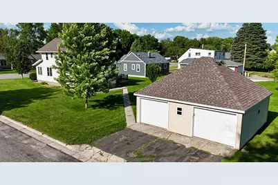 407 E Fairview Avenue, Olivia, MN 56277 - Photo 2