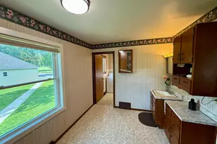 407 E Fairview Ave, Olivia, MN 56277 - Photo 8