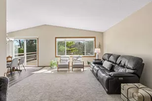 4320 Greenhaven Ct, Vadnais Heights, MN 55127 - Photo 14