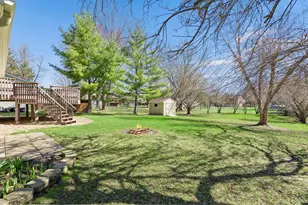 4320 Greenhaven Ct, Vadnais Heights, MN 55127 - Photo 4