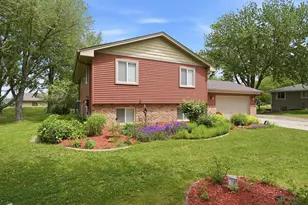 19620 Jackie Ln, Corcoran, MN 55374 - Photo 2
