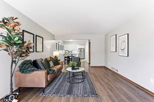 936 Jefferson Ave, Saint Paul, MN 55102 - Photo 4
