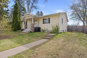 712 8th St NE, Little Falls, MN 56345 - Photo 2