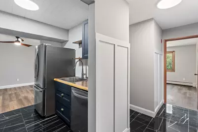 2700 Oxford Street N #101, Roseville, MN 55113 - Photo 2