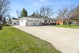 275 Crescent Dr, Breckenridge, MN 56520 - Photo 38