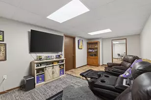8225 Niagara Ln N, Maple Grove, MN 55311 - Photo 38