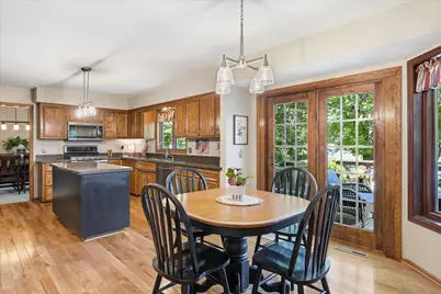 7429 Upper 136th Street W, Apple Valley, MN 55124 - Photo 4