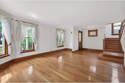 702 4th Street E, Saint Paul, MN 55106 - Photo 2