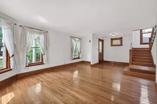 702 4th St E, Saint Paul, MN 55106 - Photo 4