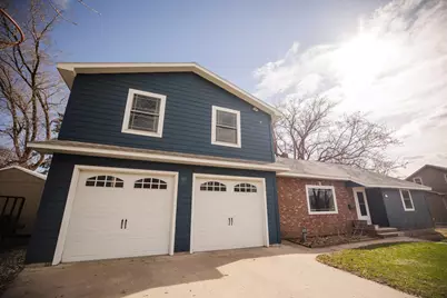 507 W 11th Street, Morris, MN 56267 - Photo 1