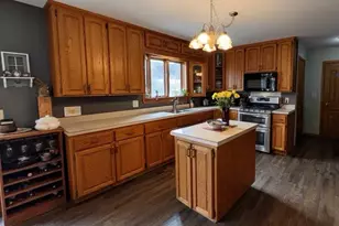 325 S Ash St, Crookston, MN 56716 - Photo 8