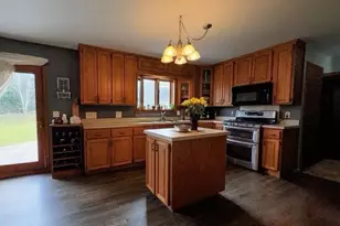 325 S Ash St, Crookston, MN 56716 - Photo 4