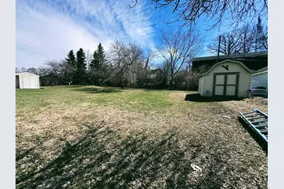325 S Ash Street, Crookston, MN 56716 - Photo 16