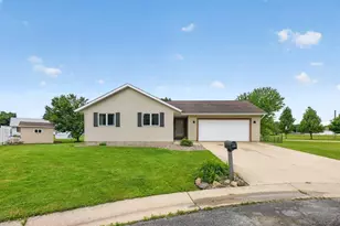 100 Capelle St, Spring Valley, MN 55975 - Photo 2