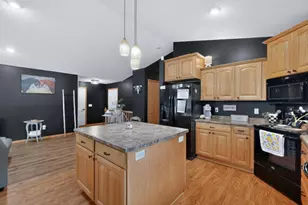 100 Capelle St, Spring Valley, MN 55975 - Photo 30