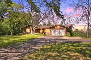 577 White Oak Dr, Hudson, WI 54016 - Photo 1